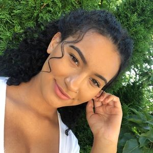 Meet your Posher, Sierra